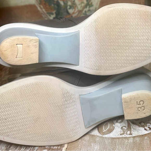 EUC Camper Brooke Leather Ankle Boot in a Taupe-Gray with Blue Heel Size 35 - Picture 9 of 10